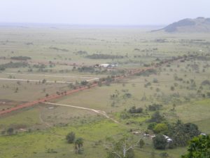 The road passes through villages and vast expanses of savannah (httphalinasguyanablog.blogspot.com201204plane-ridiculous.html)