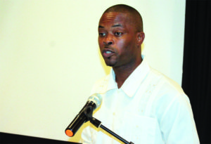 Linden Mayor, Carwyn Holland